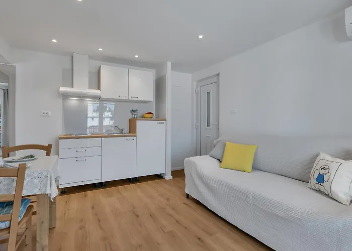 Apartments Piano
