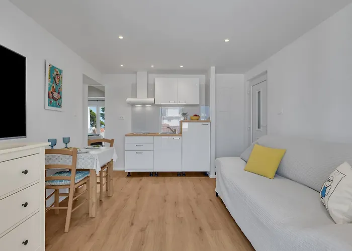 Apartments Piano